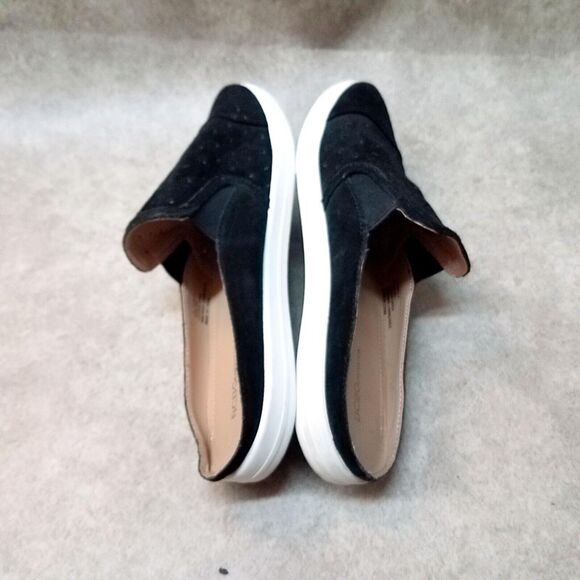 BCBGeneration Womens Yerra Size 8.5 Black Leather Slip On Perforated Loafer Mu - Picture 8 of 10